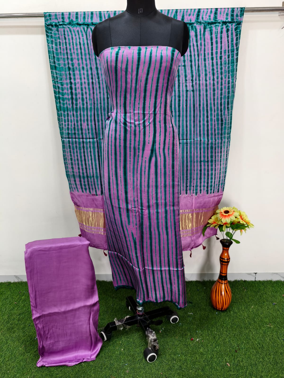 Pure Modal Silk Shibori Lehariya Dye Handloom 3 piece Unstitched Suits - Image 5