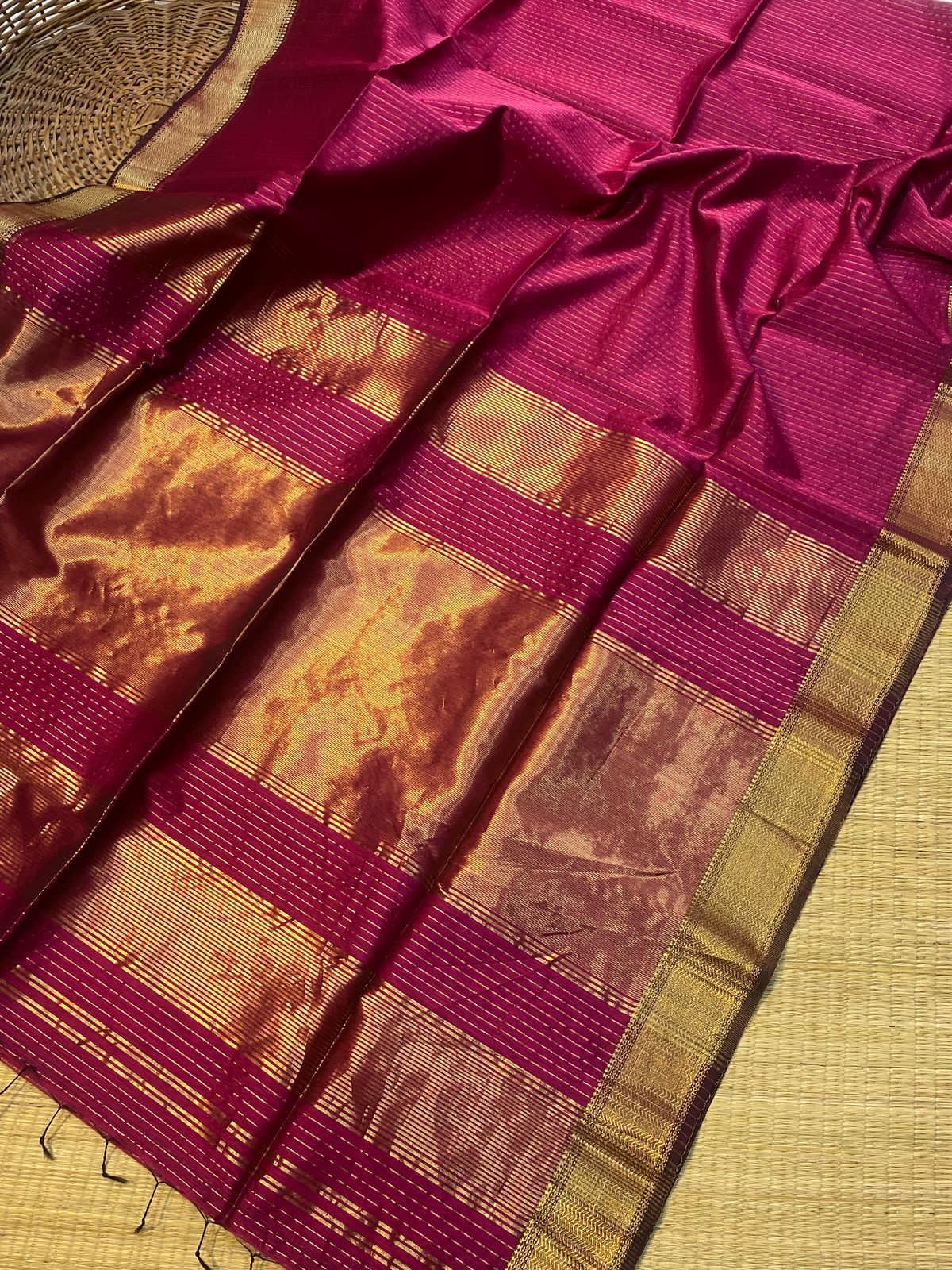 Maheshwari Silk Saree with Zari Checks and Heavy Pallu - Image 4