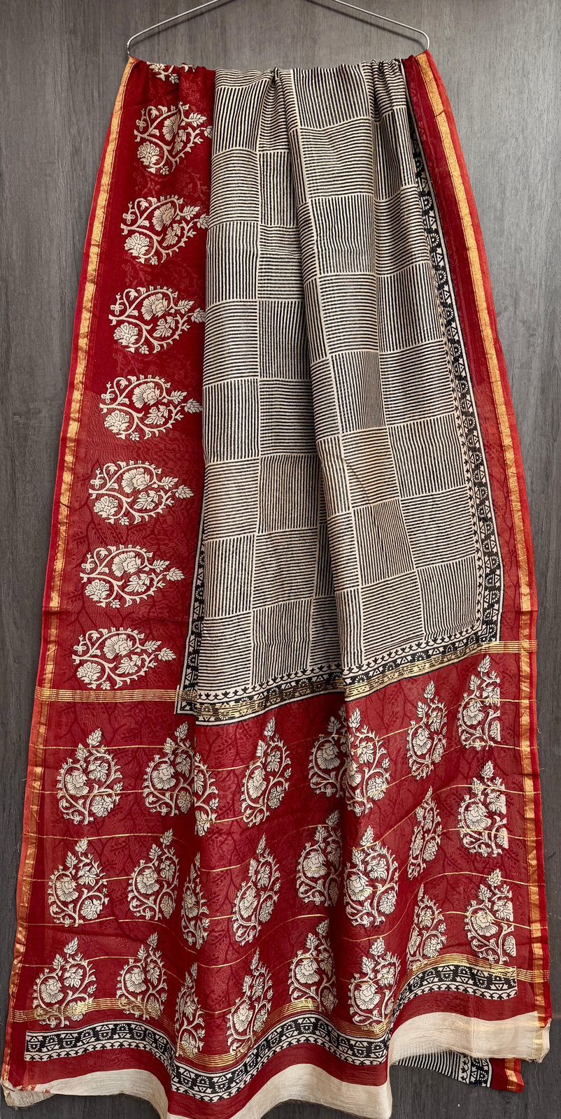 Chanderi Silk By Cotton Bagru Printed Saree - Image 3