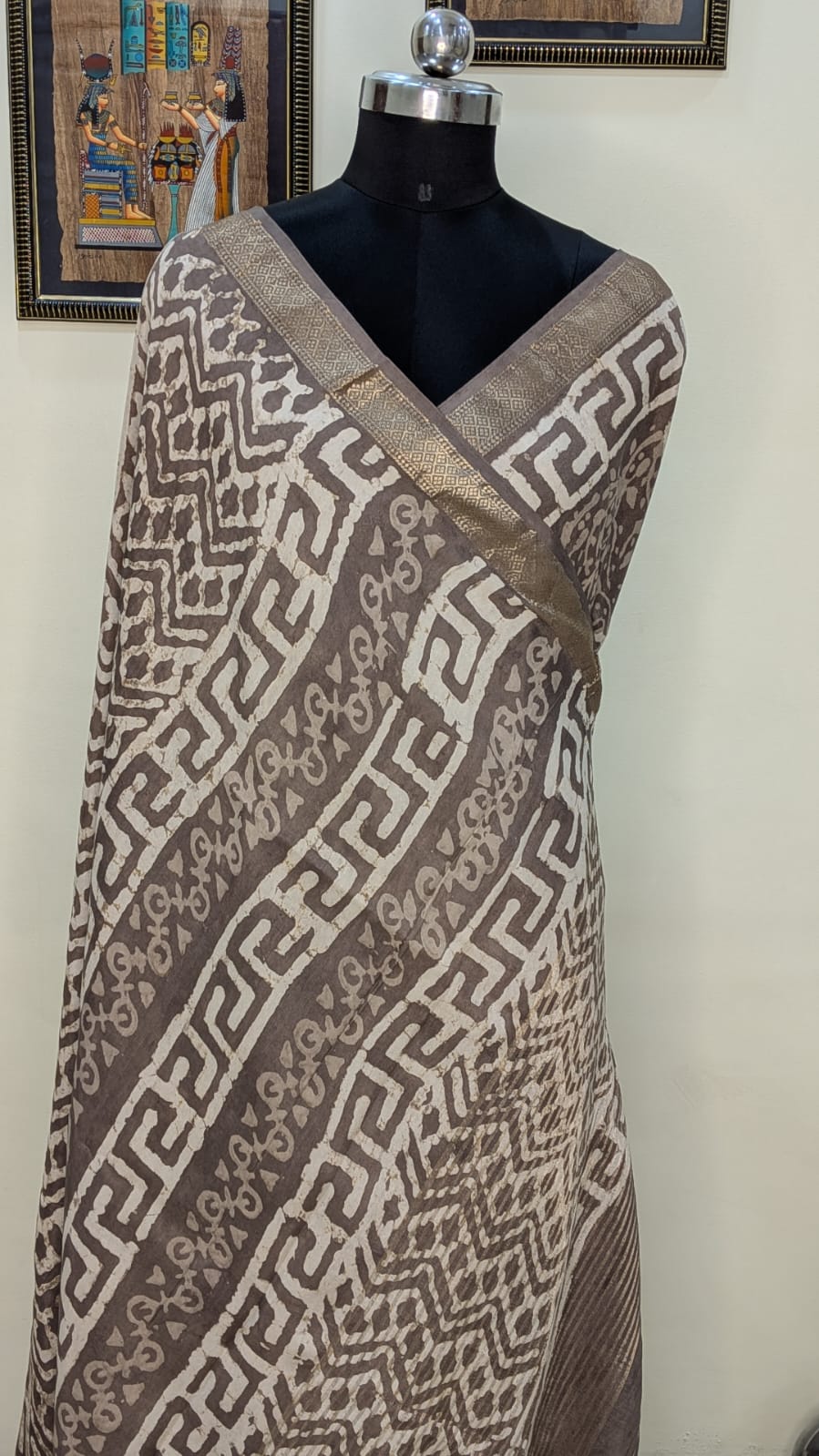 Dola Silk Saree with Dabu Print and Zari Border