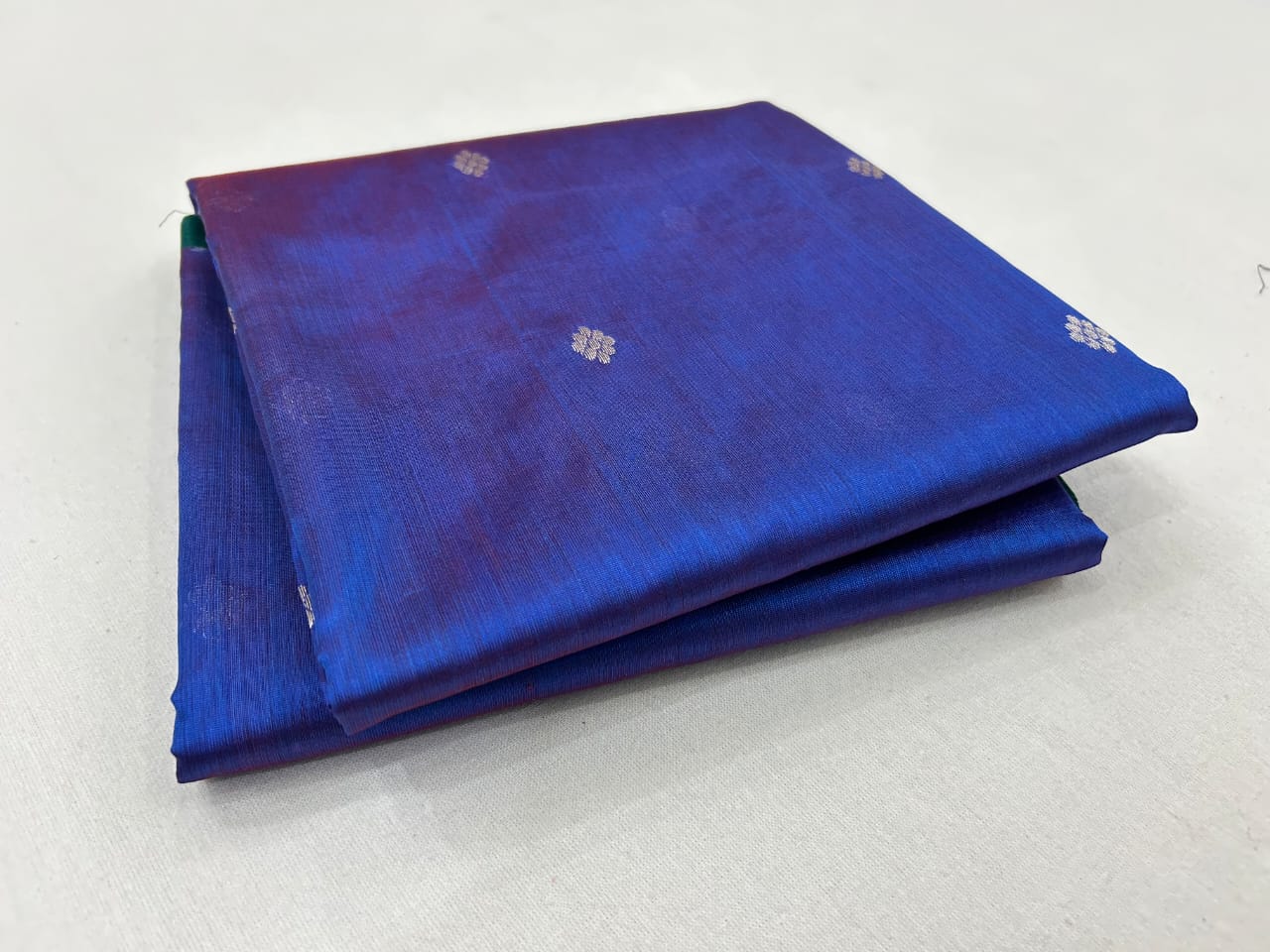 Handwoven Royal Blue Chanderi Pattu Saree with piping border - Image 4
